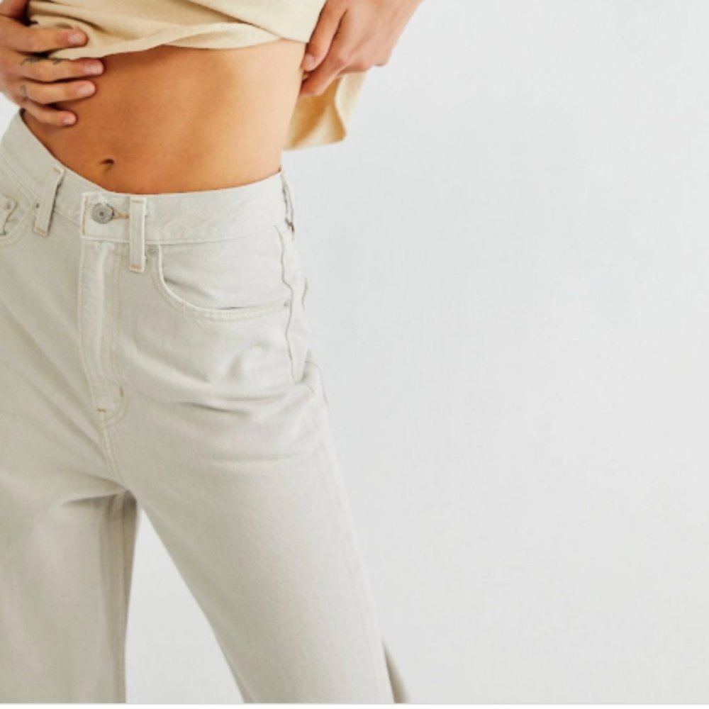 LEVI'S High Rise Loose in Mushroom Grey - Picture 7 of 16